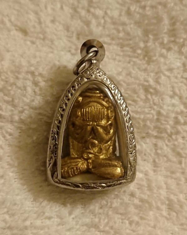 LP Koon . Phra pidtaa yant.