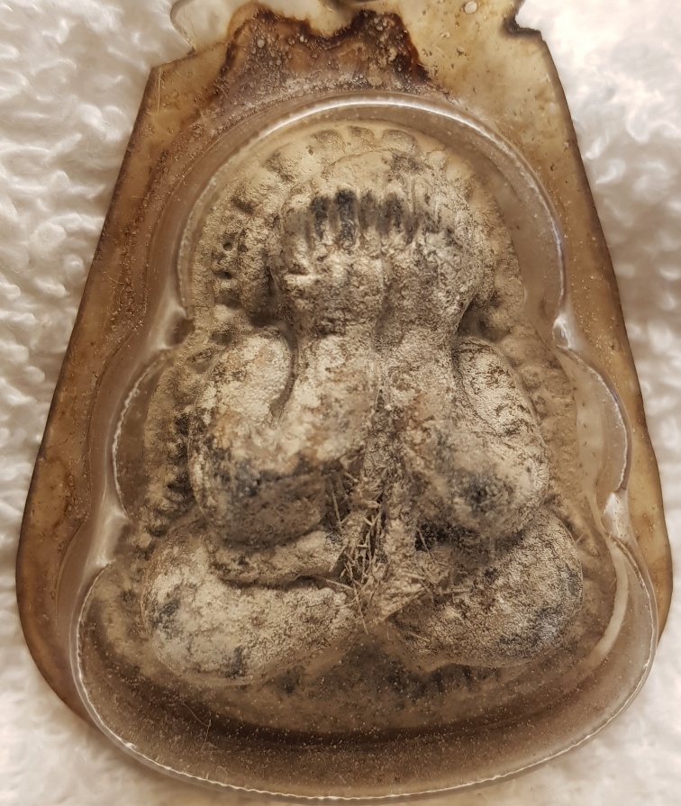 Buddha / Budda. LP TIM Pidta.  holy hair and embed stones