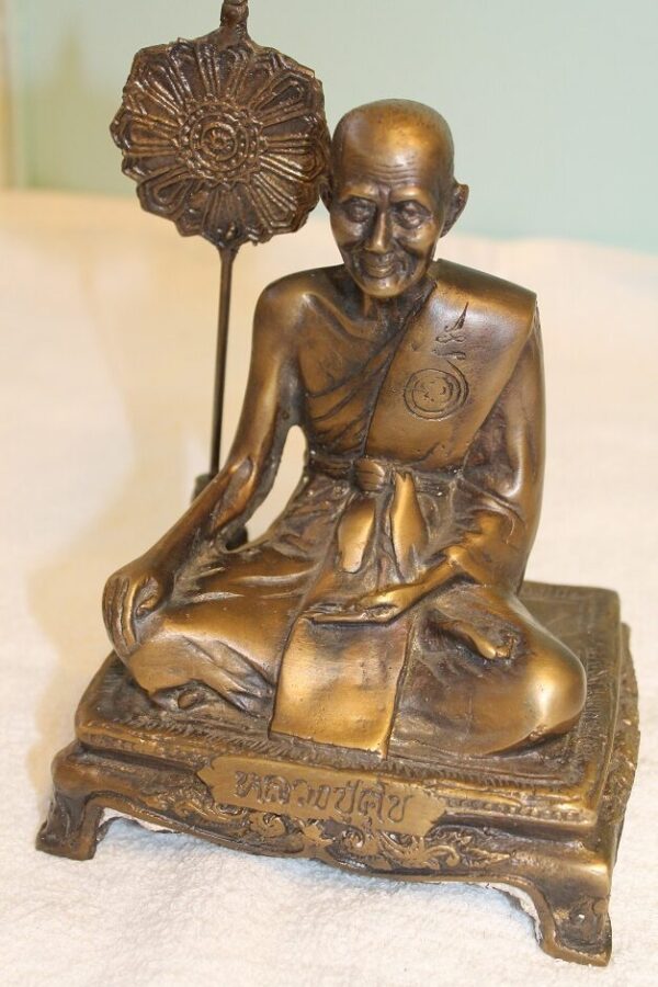 LP Suk / sook. Big statue - Image 4