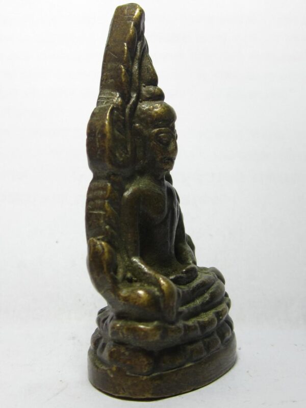 Phra Chinnarat. year 2485 - 70 years. Codes!