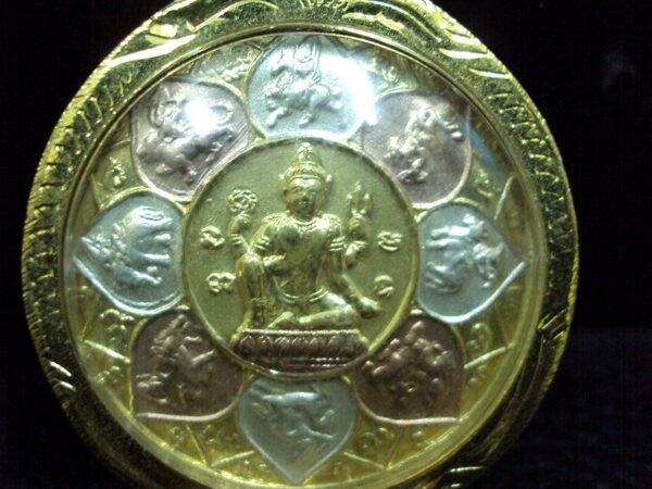 Buddha / Budda. Jatukam Ramathep year 2549. - Image 2