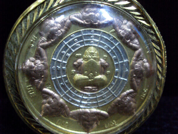 Buddha / Budda. Jatukam Ramathep year 2549. - Image 4