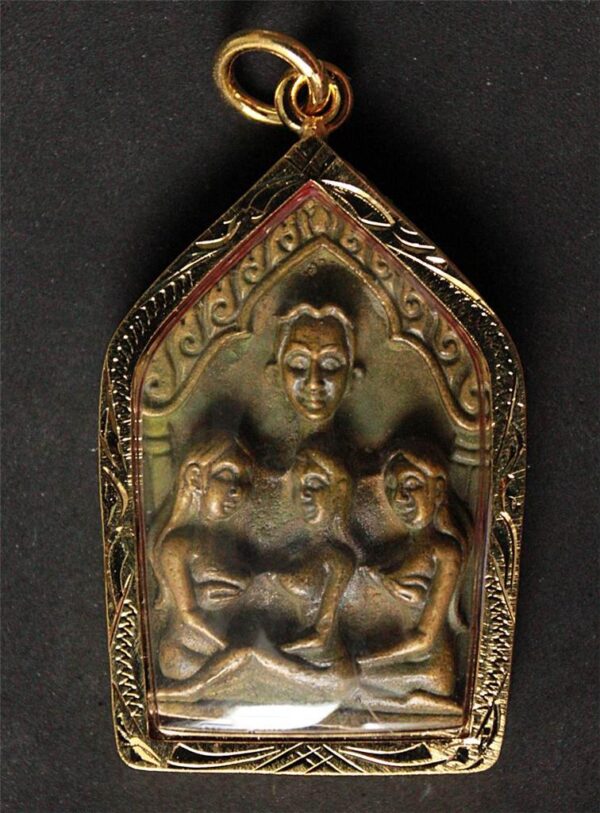 Buddha / Budda. Khun Paen. Love attraction!