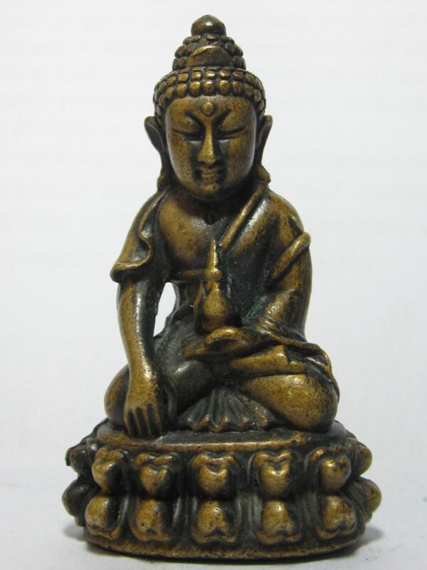 Phra Kring Wat sutat. Year 2495. 60 years old. Code 425!